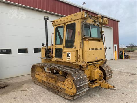 Rails and sprockets have approx. . Cat d5b for sale